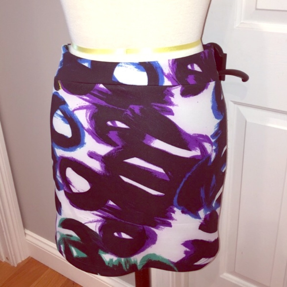 Bebe printed skirt
